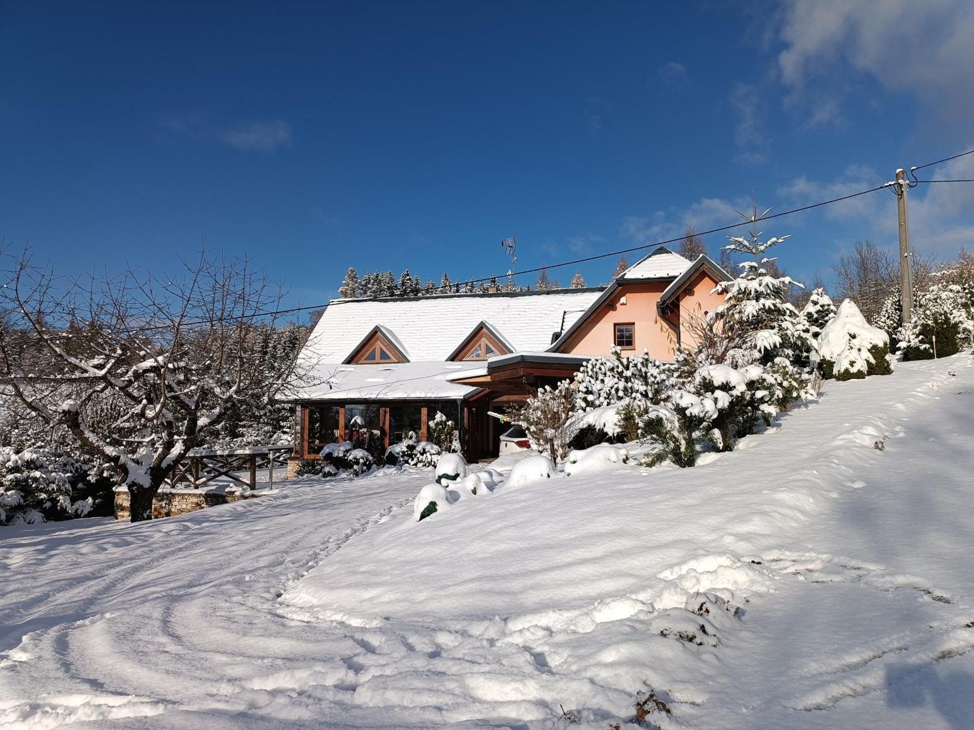 Krkavcina Apartmany Náchod Esterno foto